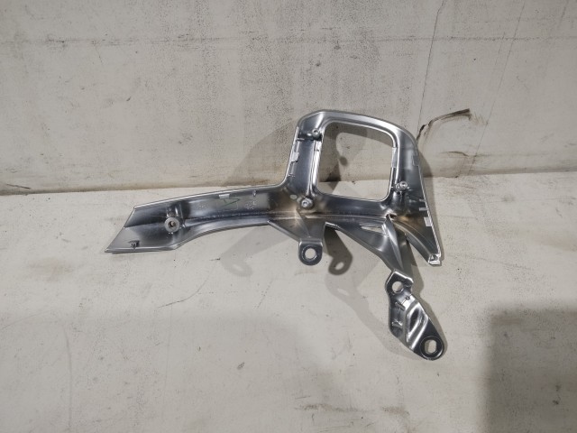 Lancia Thema  2012-2014 Kormányközép Használt ezüst Multikormányos 