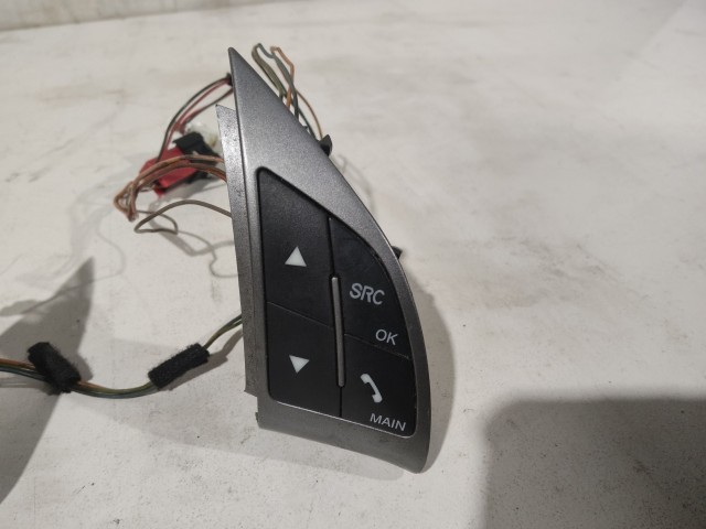 Fiat Bravo 2007-2014 2007-2014 Kormány gombok Használt