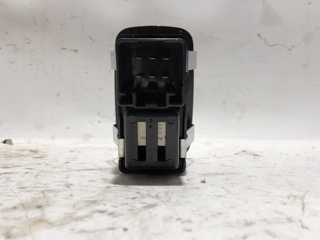 Fiat Freemont hátsó ablakemelő kapcsoló K56046832AB