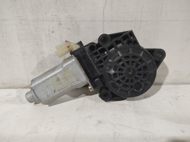 Kia Cerato 2003-2008 2003-2008 ablakemelő motor Használt Jobb első 
