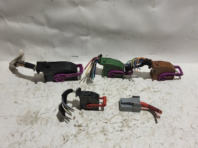 191114 Fiat Doblo 2000-2009 belső biztosítéktábla, elektromos csatlakozók 46552681