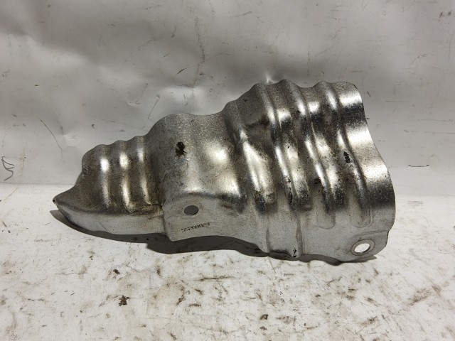 Alfa Romeo Giulietta 2010-2020 Kipufogó hővédő lemez Használt  