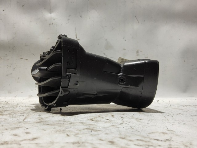 Fiat 500 2015- jobb oldali levegő beömlő 735629541