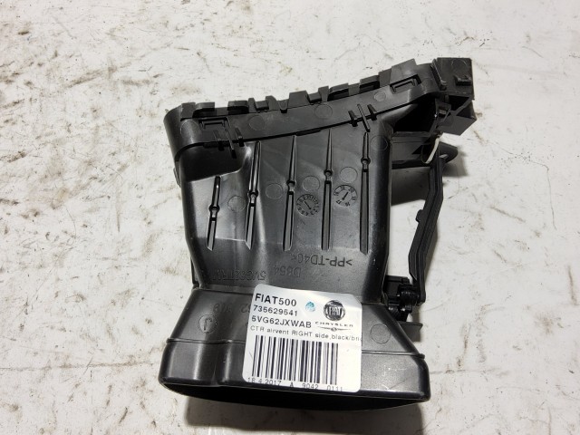 Fiat 500 2015- jobb oldali levegő beömlő 735629541