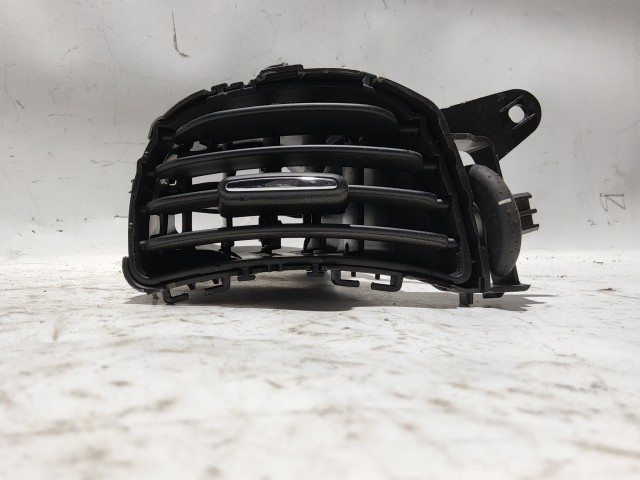 Fiat 500 2015- jobb oldali levegő beömlő 735629541