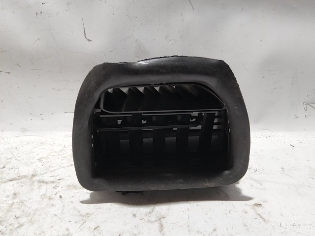 Fiat Grande Punto 2005-2009 jobb szélső levegő beömlő