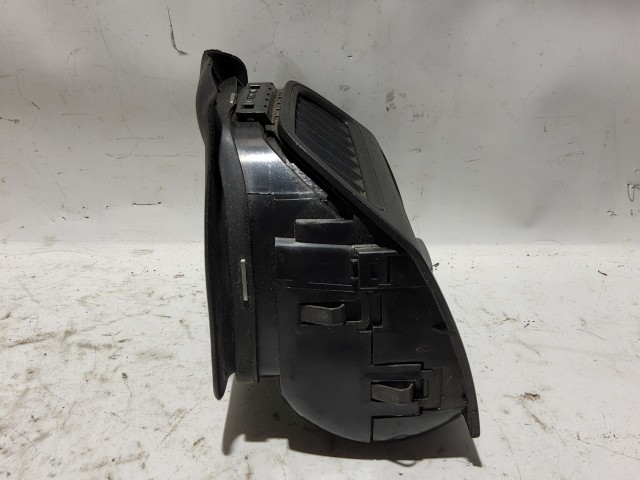 Fiat Grande Punto 2005-2009 jobb szélső levegő beömlő