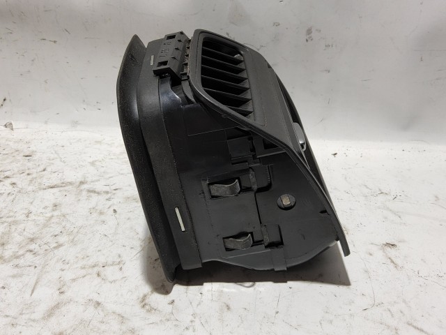 Fiat Grande Punto 2005-2009 bal szélső levegő beömlő