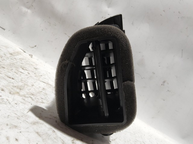 Fiat Doblo IV. 2015-2022 2015-2022 Levegő beömlő Használt Jobb