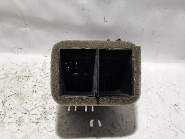 Fiat Freemont K3000101LFN számú, bal oldali levegő beömlő