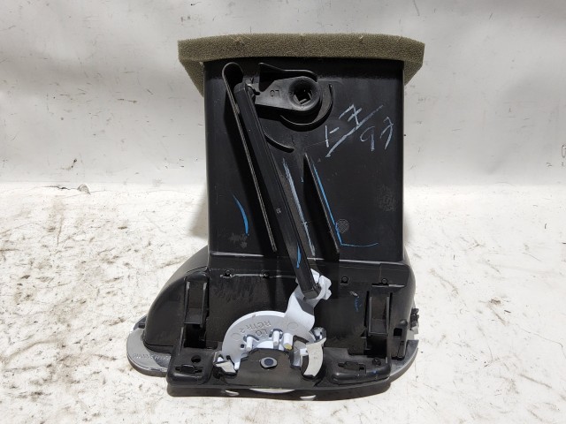 Fiat Freemont K3000101LFN számú, bal oldali levegő beömlő