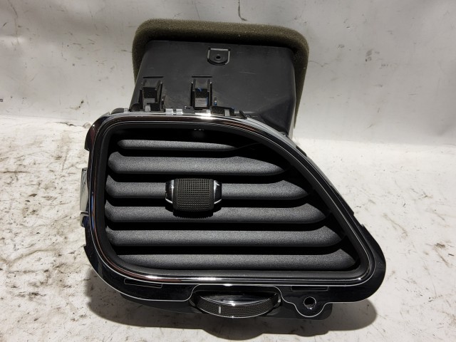 Fiat Freemont K3000101LFN számú, bal oldali levegő beömlő