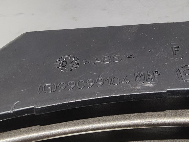 Lancia Thesis 99099104 számú, bal első  ajtón lévő levegő beömlő