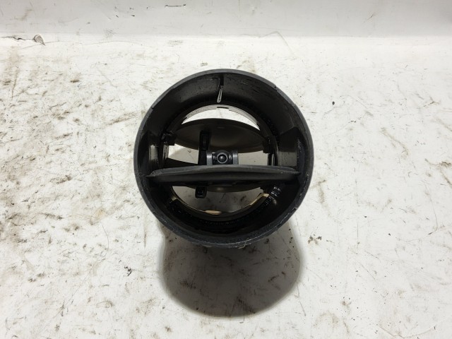 Alfa Romeo 166  bézs színű levegő beömlő