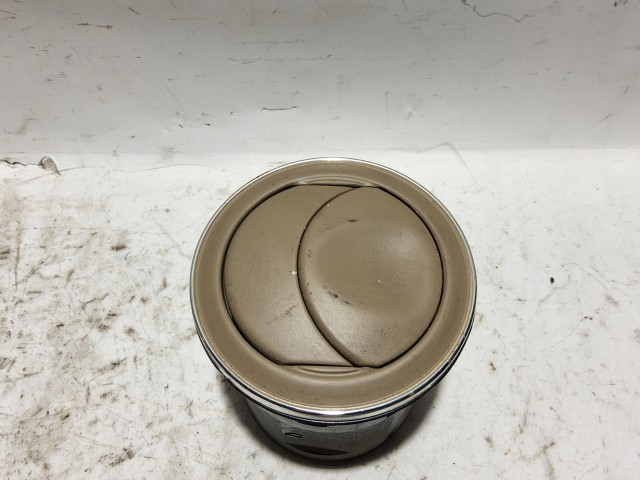 Alfa Romeo 166  bézs színű levegő beömlő