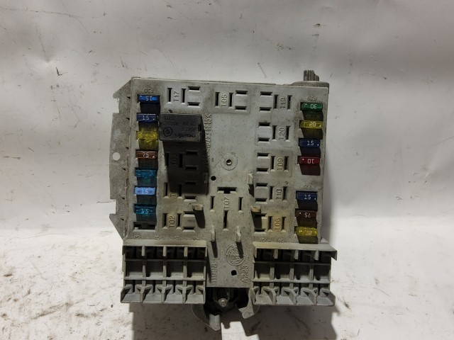 Alfa Romeo 166 2001 Biztosítéktábla  Használt