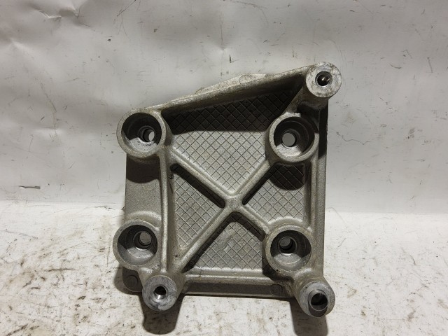 Peugeot 207 2006-2014 Tartóbakok Használt alubak Klímakompresszor tartó  