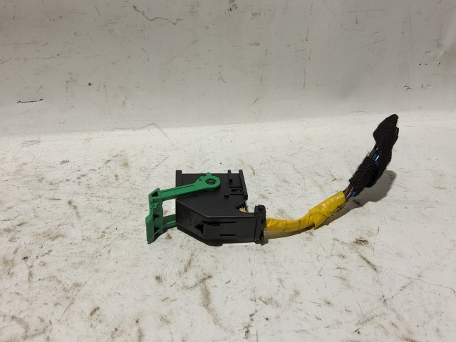 Fiat Doblo III.  2009-2015 2009-2015 Elektromos csatlakozó Használt Légzsák indító elektronika