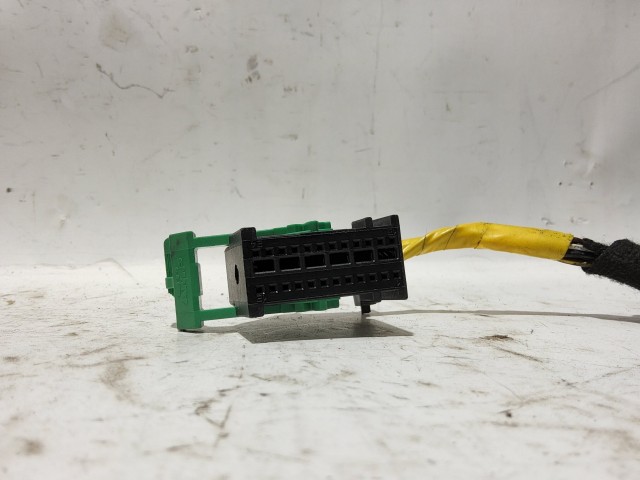 Fiat Doblo III.  2009-2015 2009-2015 Elektromos csatlakozó Használt Légzsák indító elektronika