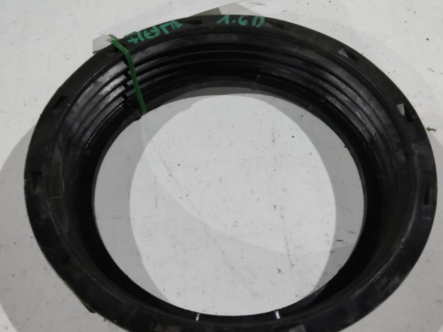 Ford Fiesta 2008-2017 Üzemanyag szivattyú leszorító Használt