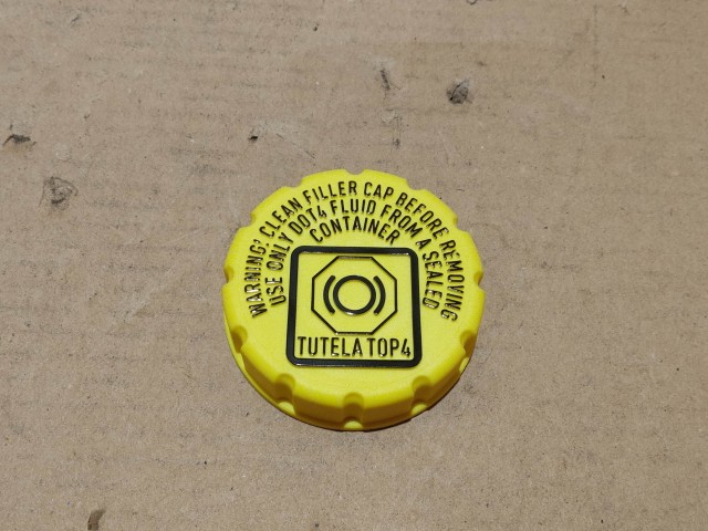 Alfa Romeo 159 gyári új fékolaj tartály sapka 77365847