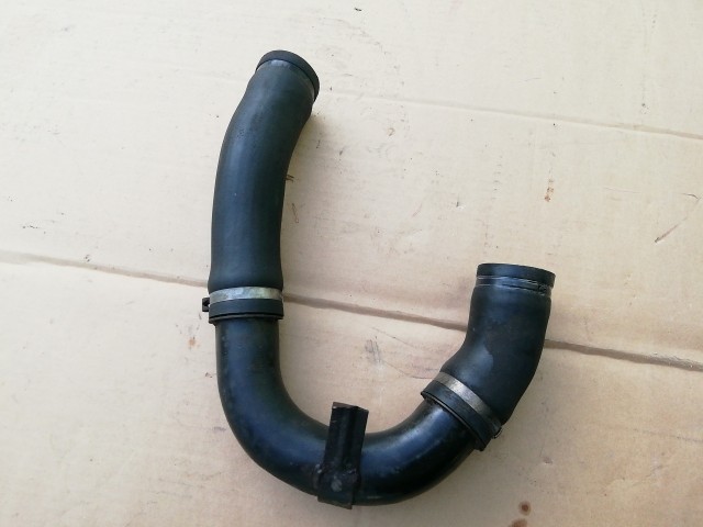 Fiat Linea 2007-2017 Levegőcső  Használt intercollerból a szívócsonkba 