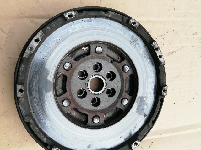 Fiat Linea 2007-2017 Lendkerék 1.4Tjet Használt két tömegű