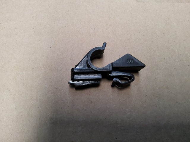 Fiat Stilo 3 ajtós, Grande Punto utángyártott új jobb oldali kalaptartó műanyag 71719952