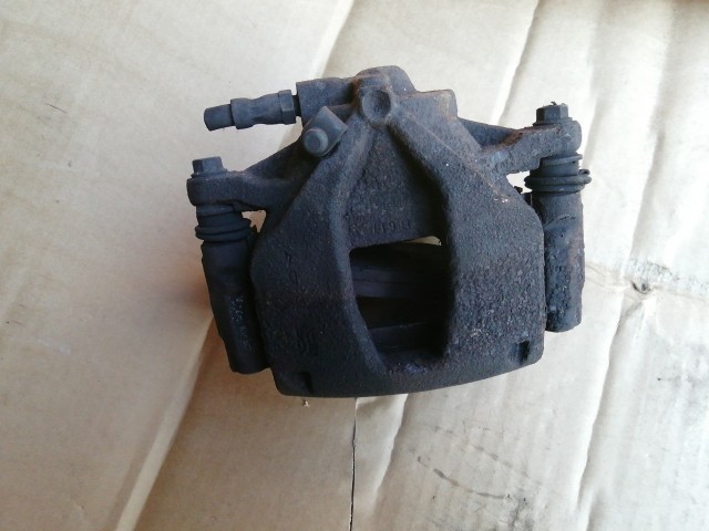 Fiat Linea 2007-2017 Féknyereg Használt Jobb első Hűtött tárcsás