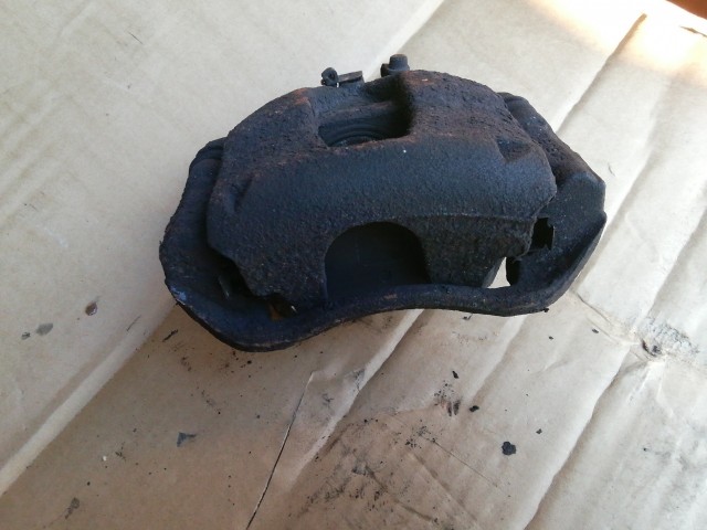 Fiat Linea 2007-2017 Féknyereg Használt Bal első Hűtött tárcsás