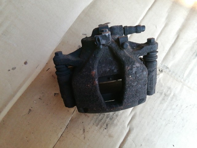 Fiat Linea 2007-2017 Féknyereg Használt Bal első Hűtött tárcsás