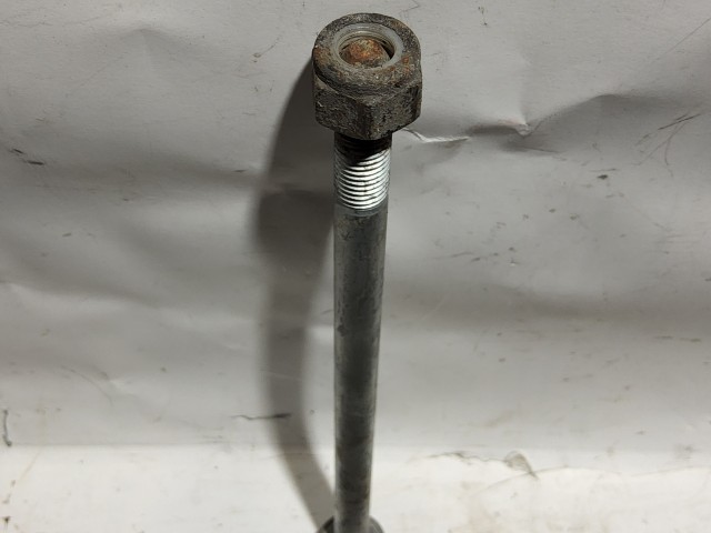 Alfa Romeo 147, 156, Gt első felső lengőkar csavar 82427709