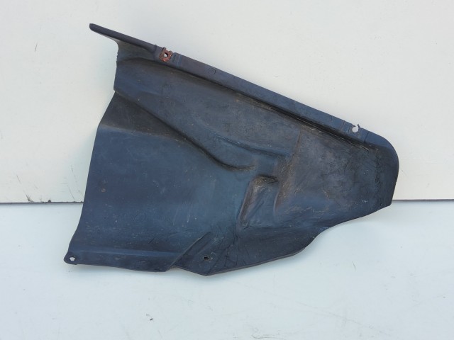 Fiat Punto II. 1999-2003 1999-2003 Kerékjárati dobbetét Használt bal hátsó A képen látható állapotban