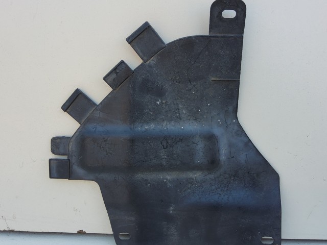 Fiat Linea 2007-2017 Alsó motor védő Használt 