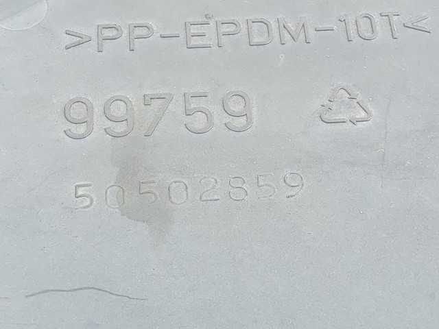 Alfa Romeo 159 2005-2011 bal hátsó alsó karosszéri védő öszkerekes kivitelhez 50502859 