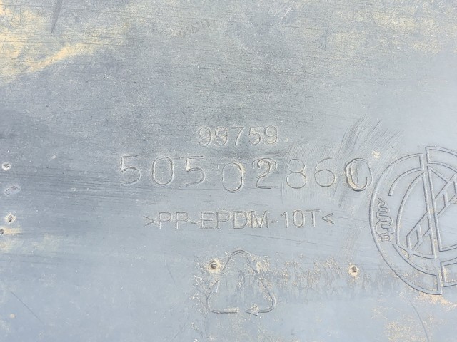 Alfa Romeo 159 2005-2011 jobb hátaó alsó karoszéria védő 50502860