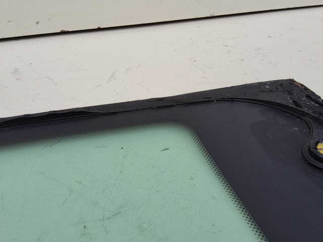193006 Alfa Romeo Gt bal hátsó,fix,zöld színű üveg 60682410