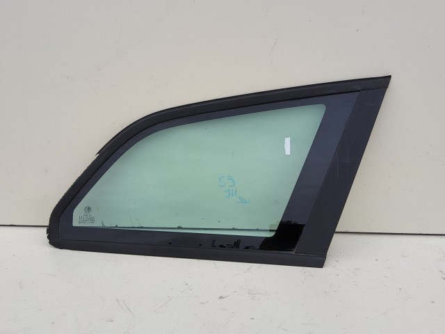 193007 Alfa Romeo 159 2005-2011 kombi jobb hátsó fix üveg karosszériában, a képen látható sérüléssel