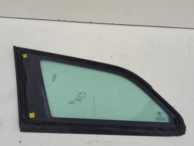 193007 Alfa Romeo 159 2005-2011 kombi jobb hátsó fix üveg karosszériában, a képen látható sérüléssel