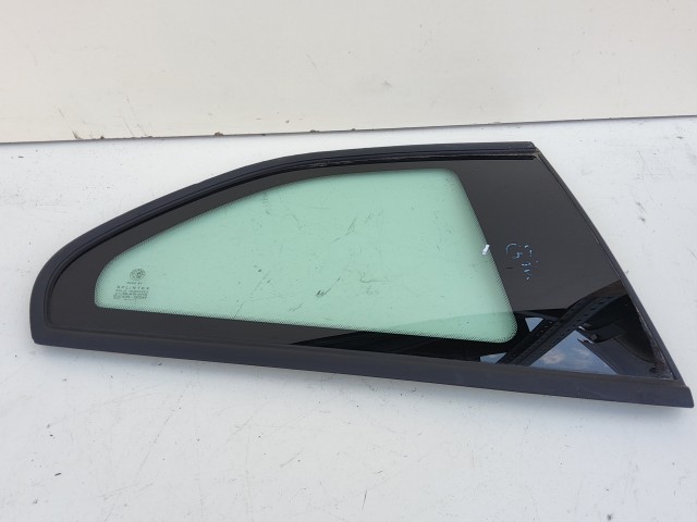 193010 Alfa Romeo Gt jobb hátsó karosszéria üveg, a képen látható gumi sérüléssel 60682409