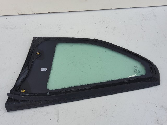 193010 Alfa Romeo Gt jobb hátsó karosszéria üveg, a képen látható gumi sérüléssel 60682409