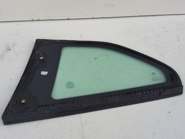 193013 Alfa Romeo Gt jobb hátsó karosszéria üveg, a képen látható gumi sérüléssel 60682409