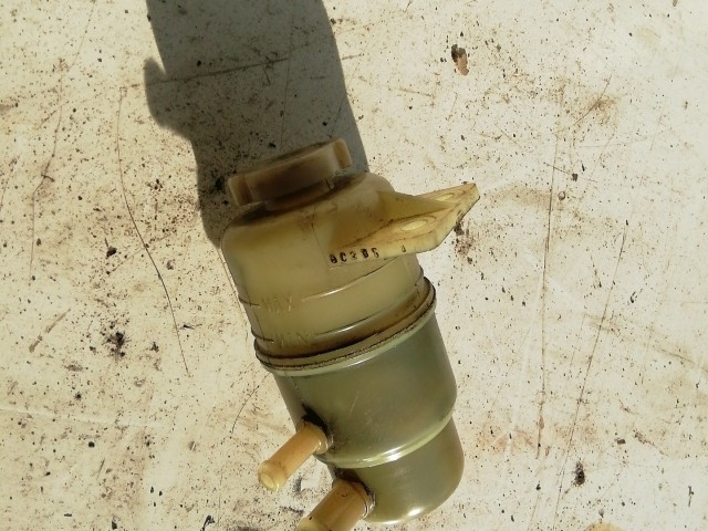 Peugeot 4007 2007-2012 Szervó olaj tartály Használt 