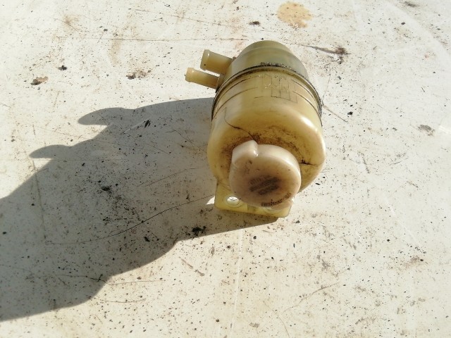 Peugeot 4007 2007-2012 Szervó olaj tartály Használt 