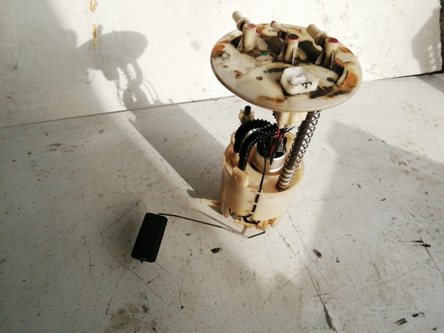 Peugeot 4007 2007-2012 Üzemanyagszivattyú Használt    