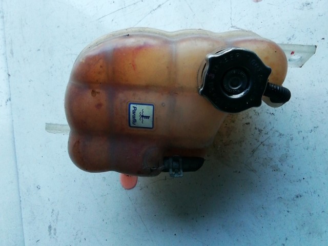 Fiat Freemont 2011-2015 Kiegyenlítő tartály Használt   