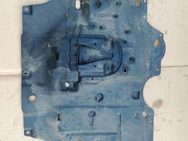 Peugeot 4007 2007-2012 Alsó motor védő Használt  alsó középső