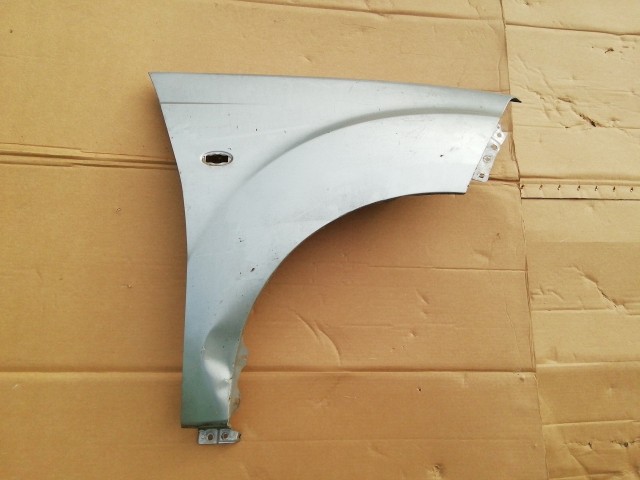 194336 Peugeot 4007 2007-2012  Jobb első Sárvédő,  a képen látható sérüléssel