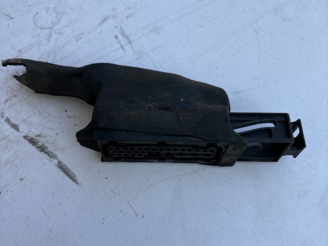 194810 Toyota Avensis  1997-2003 Abs Elektromos csatlakozó 0265216485