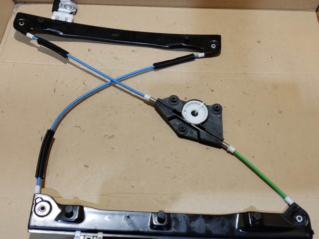 Alfa Romeo 159 utángyártott új, jobb első ablakemelő mechanika 71740121